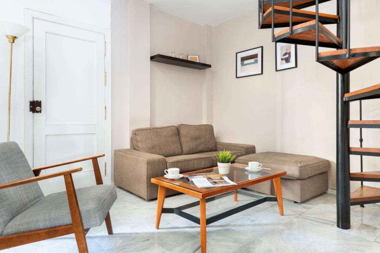Apartamento Con Terraza En Sevilla Centro By Rent Me Exterior photo