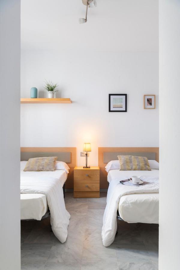 Apartamento Con Terraza En Sevilla Centro By Rent Me Exterior photo